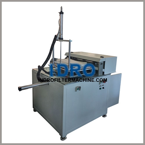 Pleated filter cartridge length cutter
